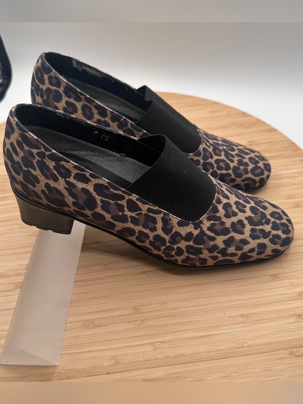 Sesto Meucci Yaseman shoe. Size 8 / 39. Excellent condition.